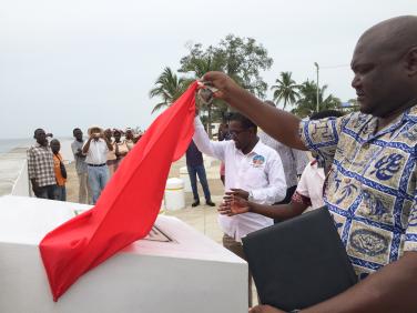 Presidente do município da ilha a inaugura a praça do índico
