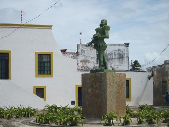 Estátua de Camões